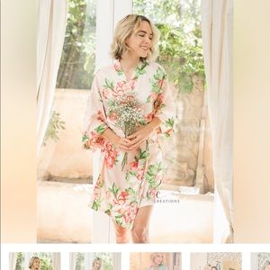 NWT Set of 5 Satin Bridesmaid Robes + Bride Robe